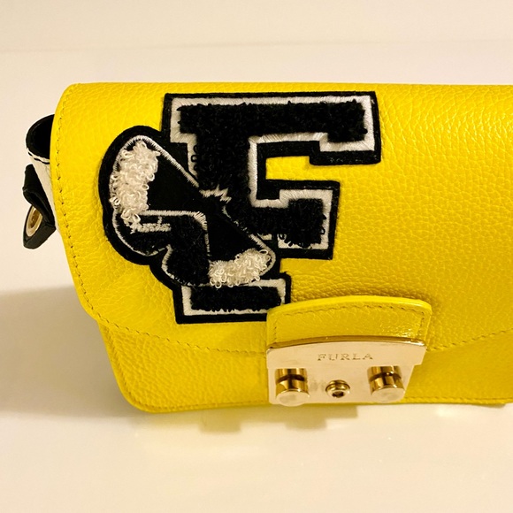 ⭐️HOST PICK⭐️Furla Metropolis leather crossbody bag - Picture 5 of 13